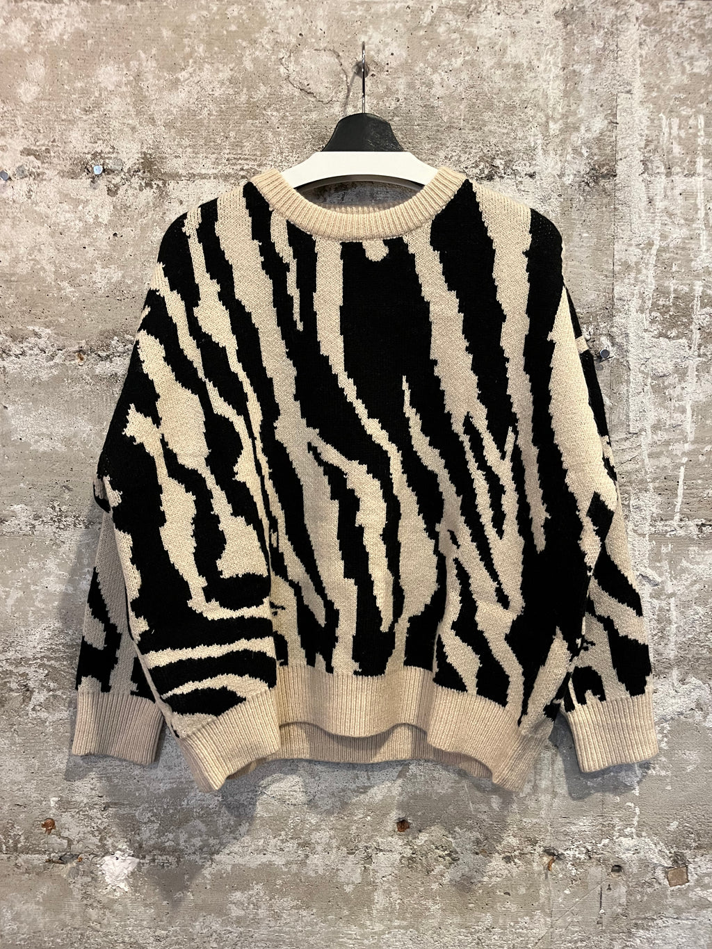 ZENNY SWEATER